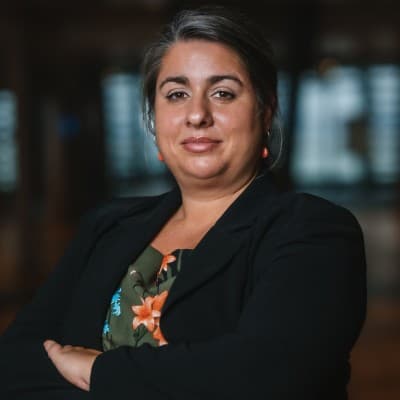Mercedes Nadjafi 